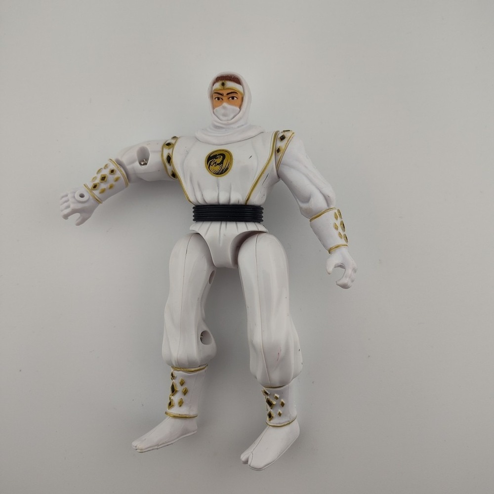 Vintage 1995 Mighty Morphin Power Rangers Twirling White Ninja Ranger Figure